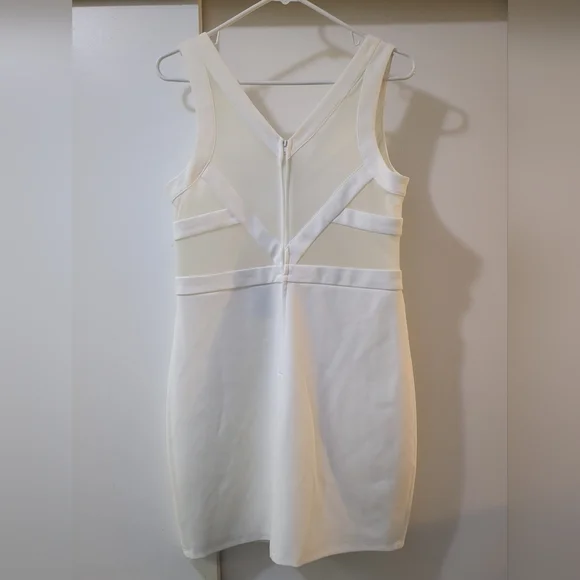 WINDSOR WOMEN'S SLEEVELESS BODYCON IVORY DRESS SIZE LARGE - Picture 2 of 8